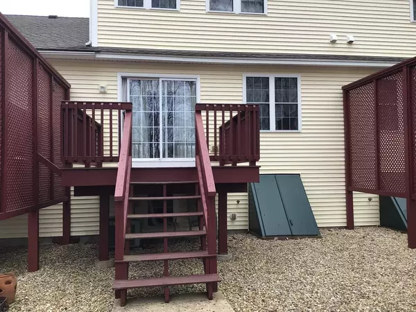 Rutland, MA 01543,4 Village Way #4