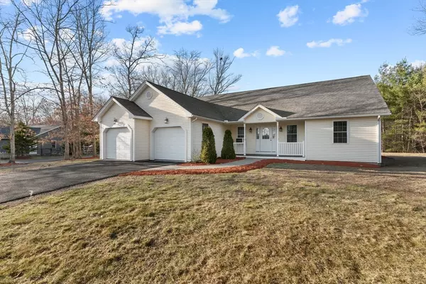 26 Wayne Ave, Oxford, MA 01540