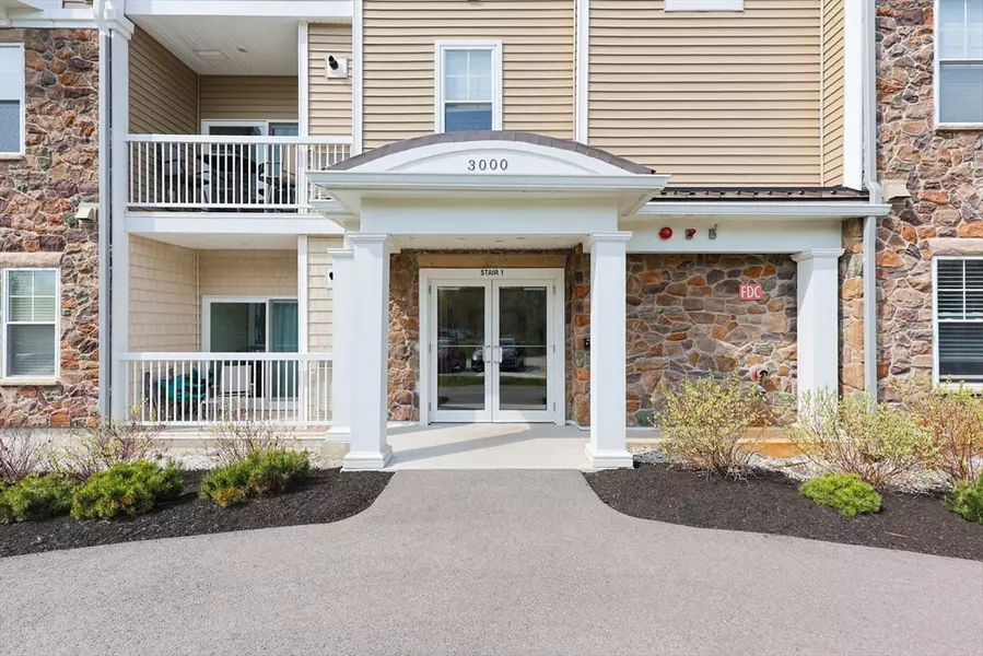 3111 Pennington Dr #3111, Walpole, MA 02081