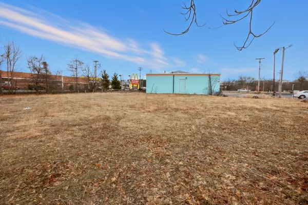 Chicopee, MA 01020,1430 Memorial Dr