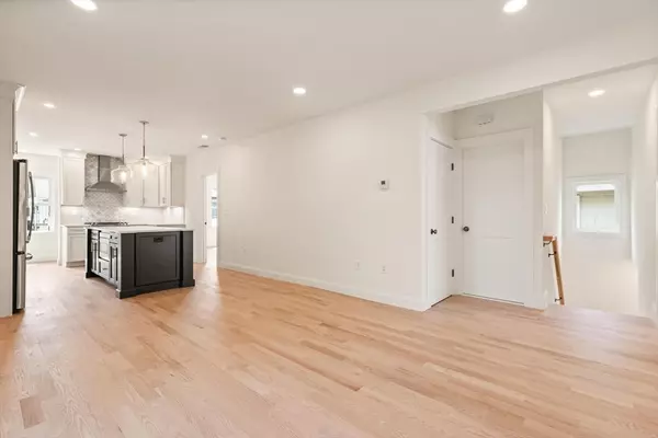 Medford, MA 02155,86-88 George St #88