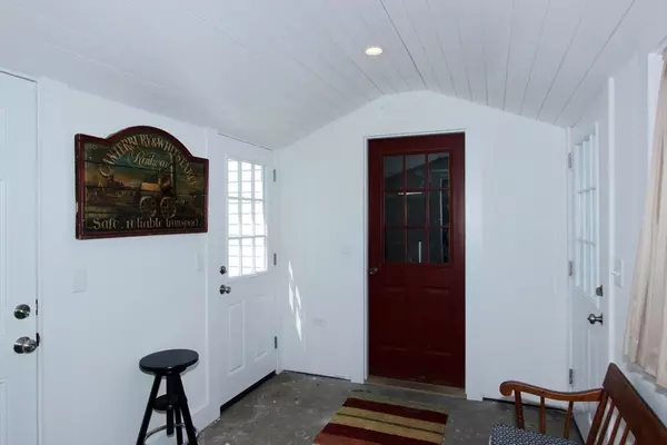 Barnstable, MA 02635,1243 Main St #1243