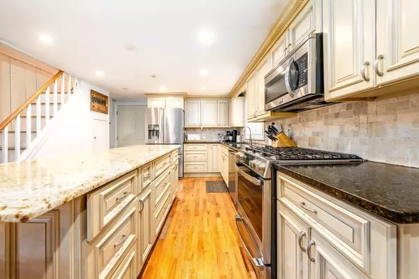 Barnstable, MA 02635,1243 Main St #1243