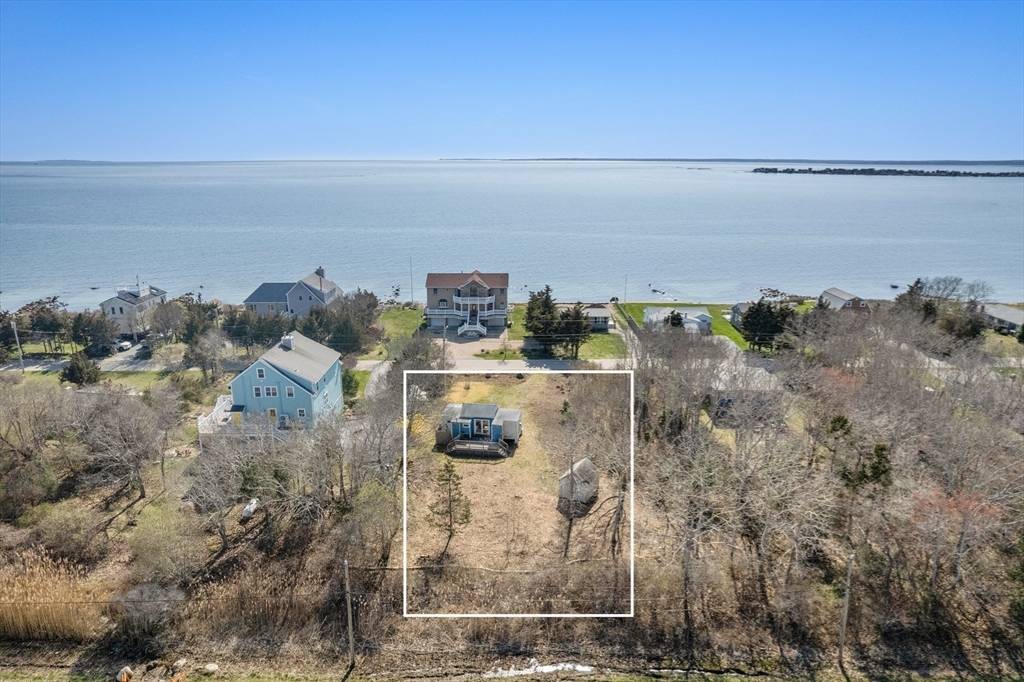 Fairhaven, MA 02719,11 Balsam St