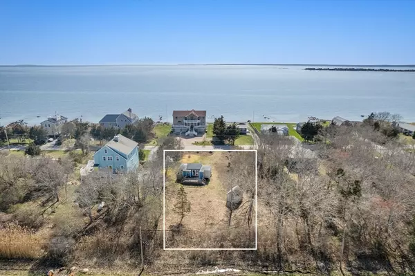 Fairhaven, MA 02719,11 Balsam St
