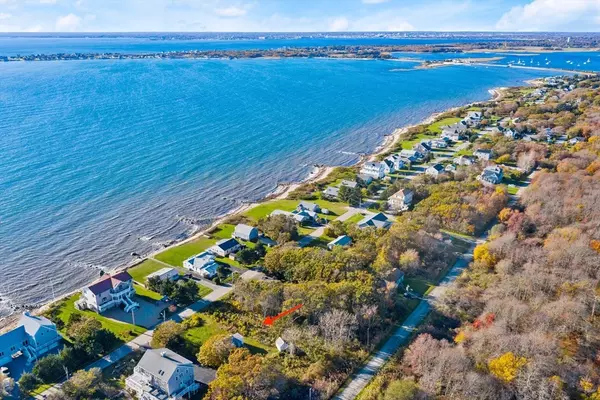 Fairhaven, MA 02719,11 Balsam St