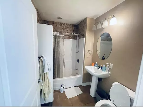 Boston, MA 02134,9 Gardner St #5