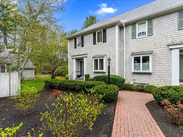 225 Lincoln St #B1, Duxbury, MA 02332