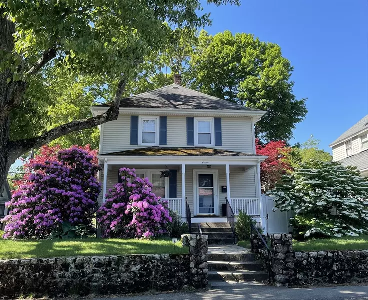 11 Sessions St, Wellesley, MA 02482