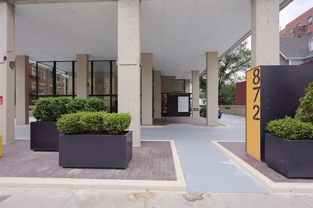 Cambridge, MA 02139,872 Massachusetts Avenue #401