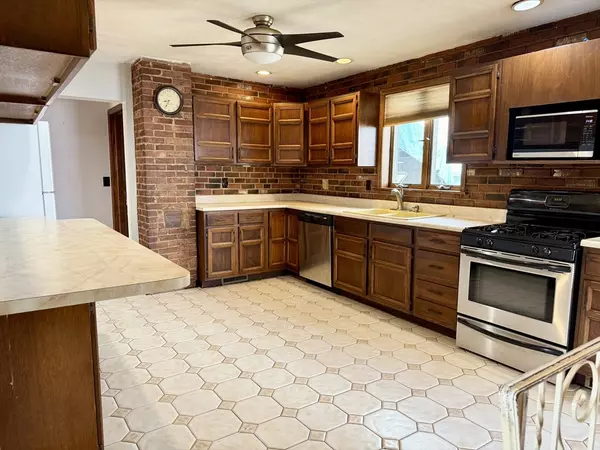 Everett, MA 02149,25 Hatch St