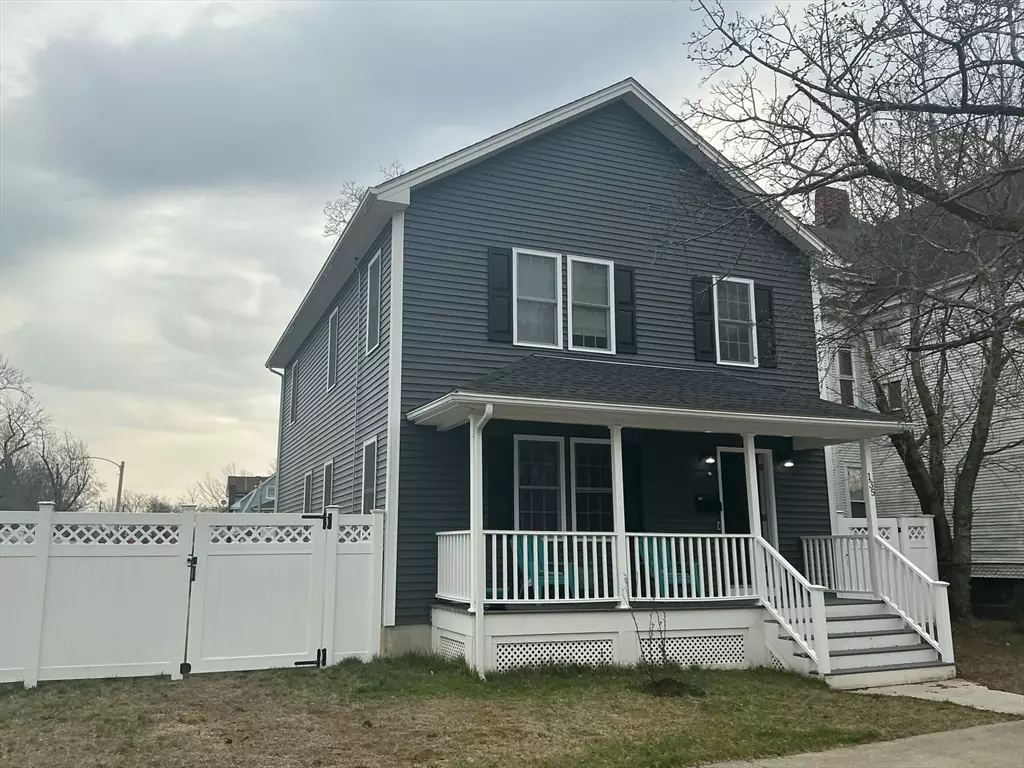 Springfield, MA 01109,135 College St
