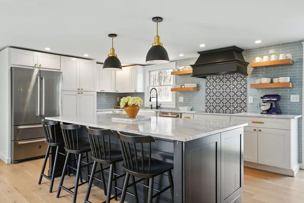 Norwell, MA 02061,11 Old Oaken Bucket Rd