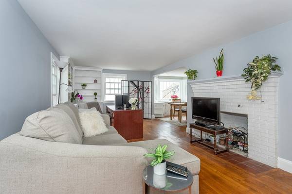 Weymouth, MA 02191,19 Willow Ave