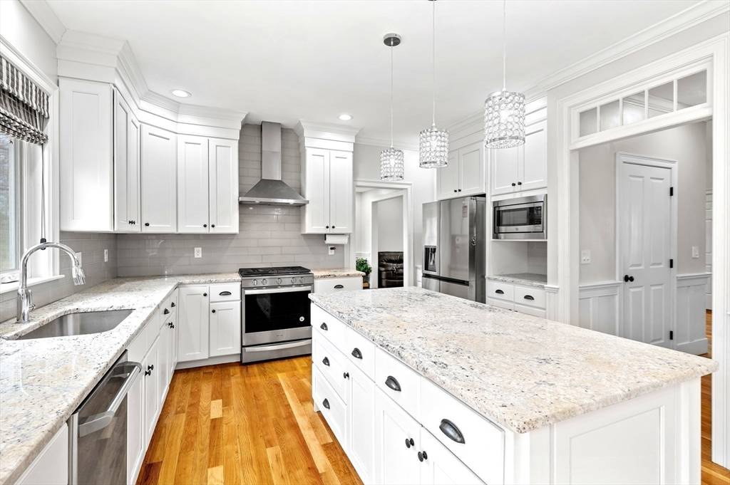 596 South St, Shrewsbury, MA 01545
