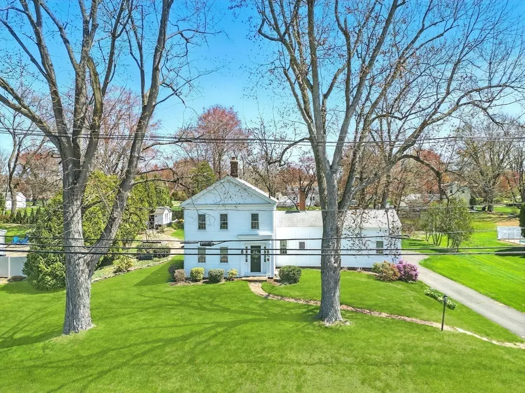 South Hadley, MA 01075,88 Alvord St