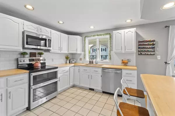 Dracut, MA 01826,53 Brissette St