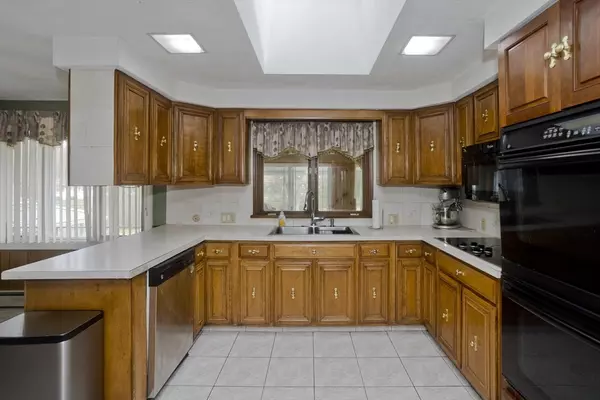 East Longmeadow, MA 01028,90 Westwood Ave