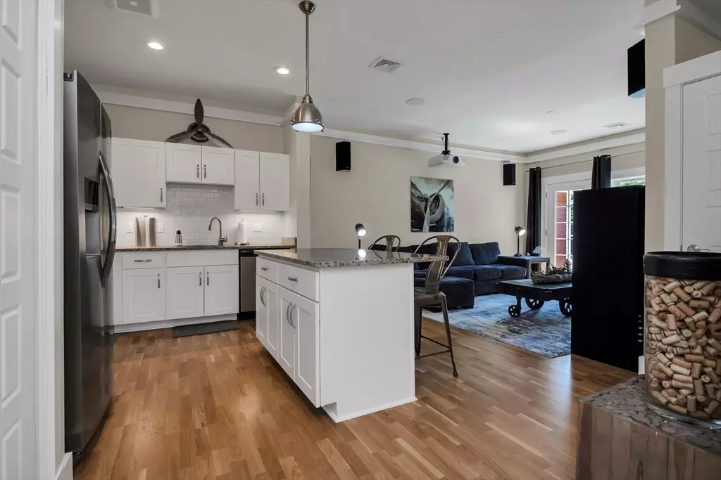 Bedford, MA 01730,54 Loomis St #1201