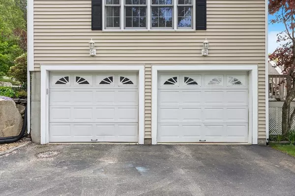 Grafton, MA 01519,33 Oak St