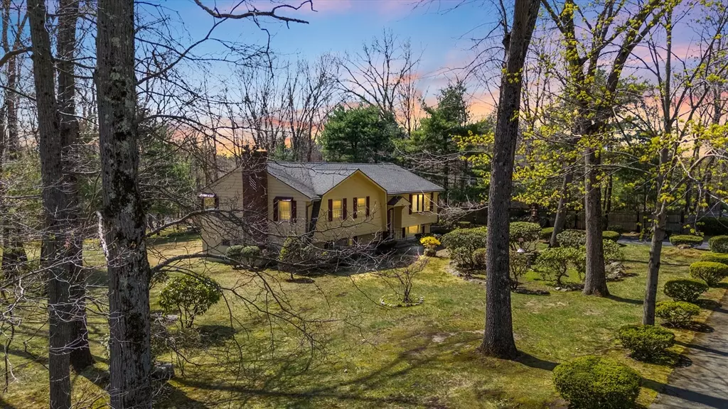 Danvers, MA 01923,11 Strawberry Hill Lane