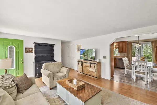 Falmouth, MA 02536,64 Lodengreen Drive