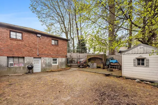 Newton, MA 02466,31 Chaske Ave