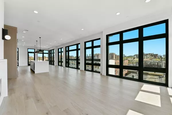 Brookline, MA 02446,14 Green Street #PH-A