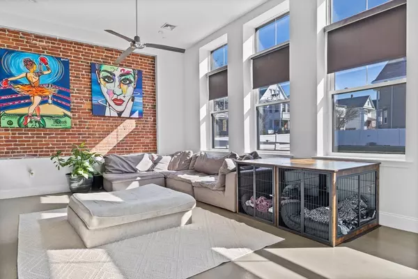 Everett, MA 02149,50 Floyd St #4