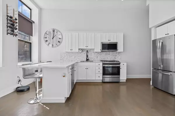 Everett, MA 02149,50 Floyd St #4