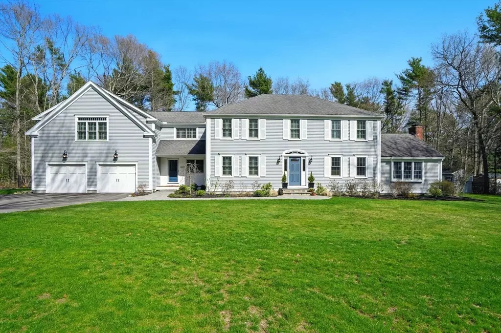 Duxbury, MA 02332,121 Forest St