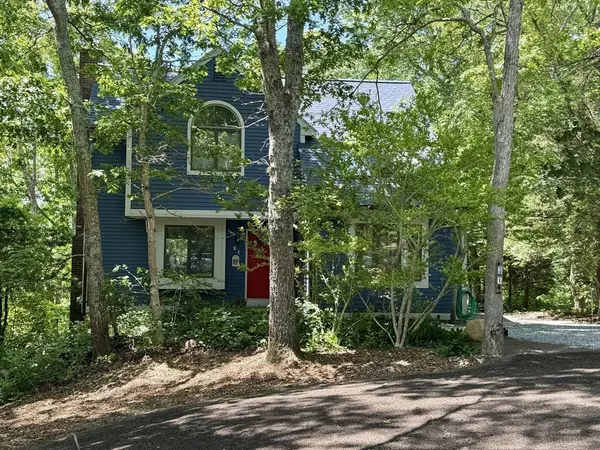Falmouth, MA 02540,21 Braeside Rd