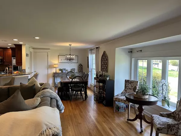 Wilbraham, MA 01095,4 Oakridge Drive