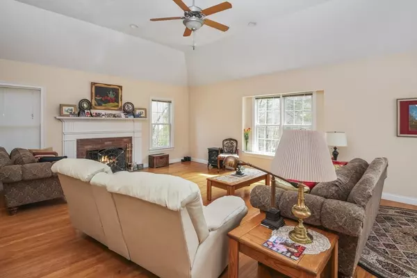 Milford, MA 01757,2 Stub Toe Ln