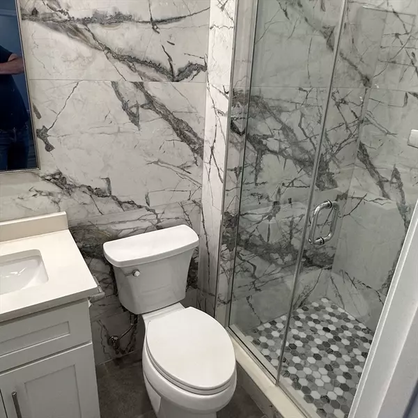 Boston, MA 02136,995 Hyde Park Avenue #1
