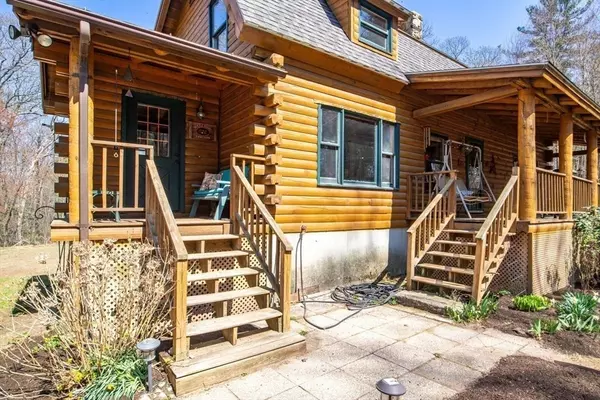 Bellingham, MA 02019,15 Old Log Lane