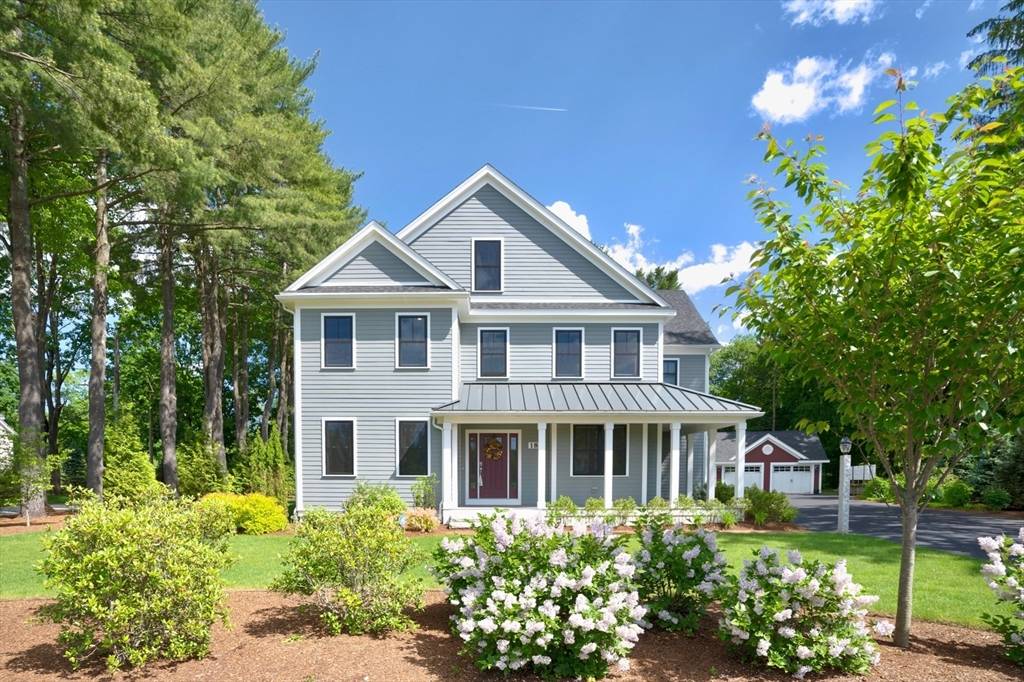 186 Concord Rd, Bedford, MA 01730