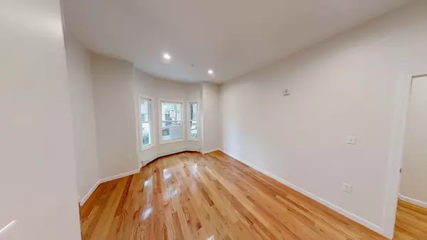 130 Putnam St #1, Boston, MA 02128