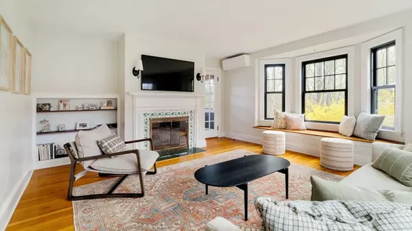 Newton, MA 02458,1 Barnes Rd