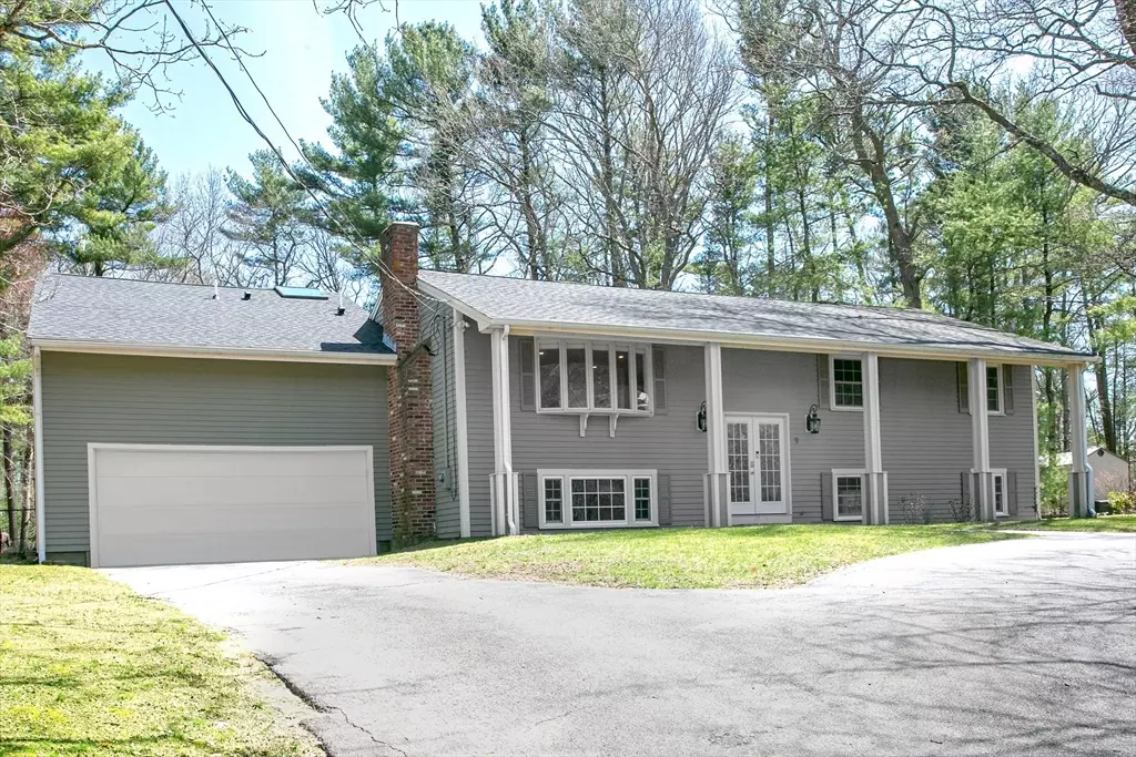Pembroke, MA 02359,9 Debra Rd