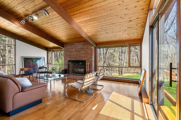 Sudbury, MA 01776,80 Puritan Lane