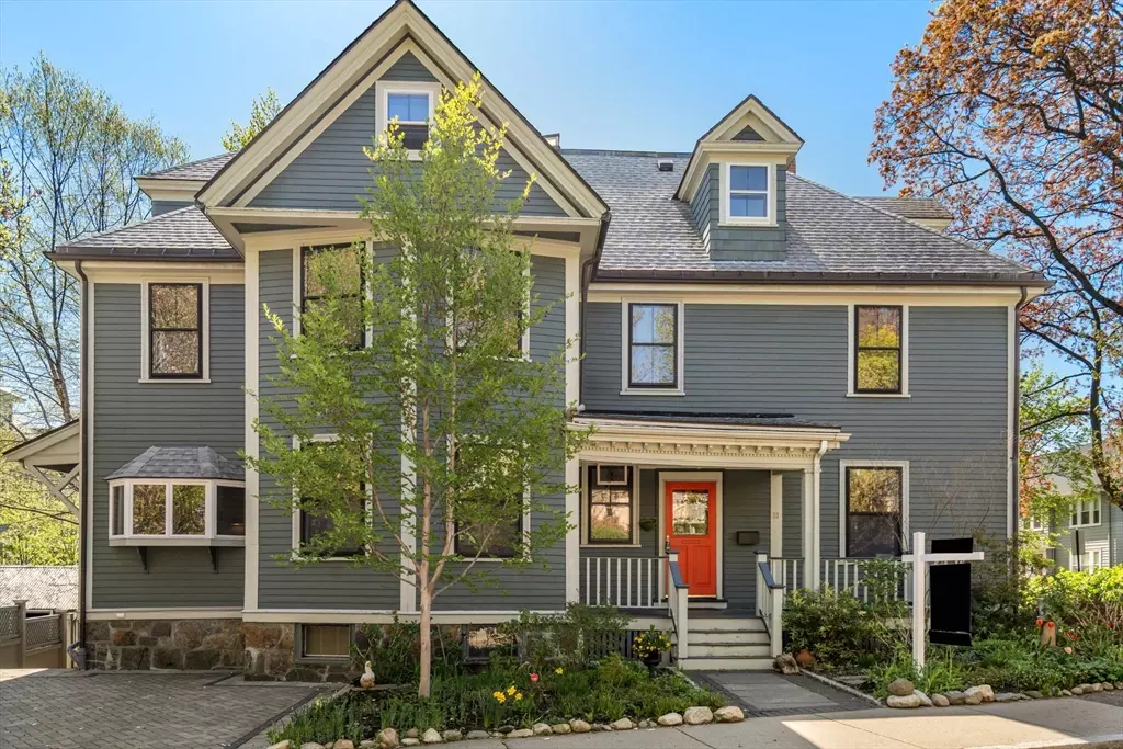 Brookline, MA 02445,23 Toxteth St