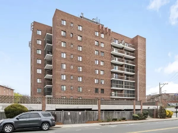 47 Mystic St #1F, Arlington, MA 02474