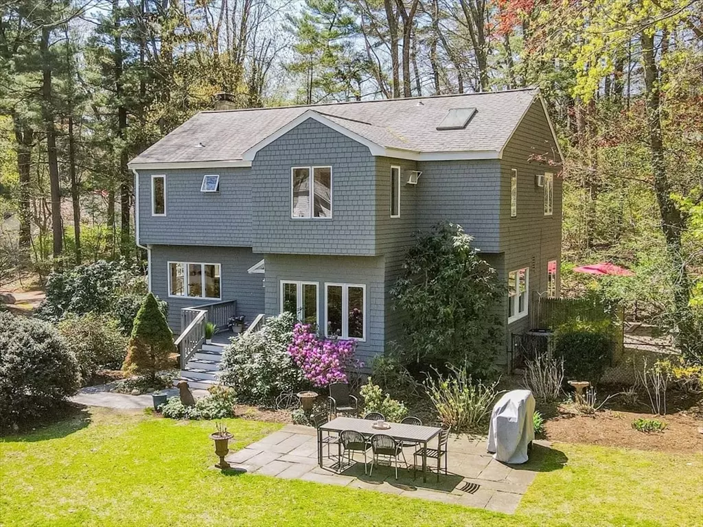 Stoughton, MA 02072,15 Wildwood Rd