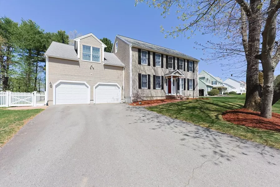 16 Jasons Path, Walpole, MA 02081