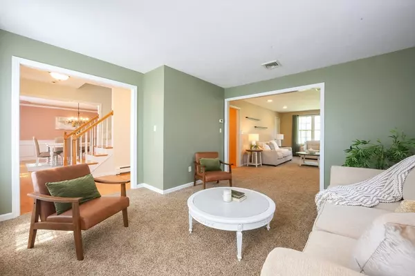 Walpole, MA 02081,16 Jasons Path