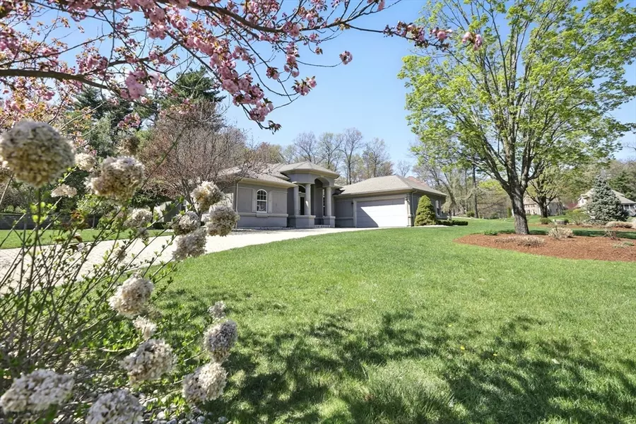 80 Orchard Rd, East Longmeadow, MA 01028