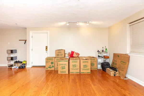 Quincy, MA 02169,211 West St #11B