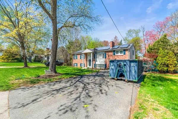 Franklin, MA 02038,8 Island Road