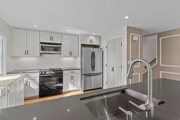 Danvers, MA 01923,14 Abington Street #14